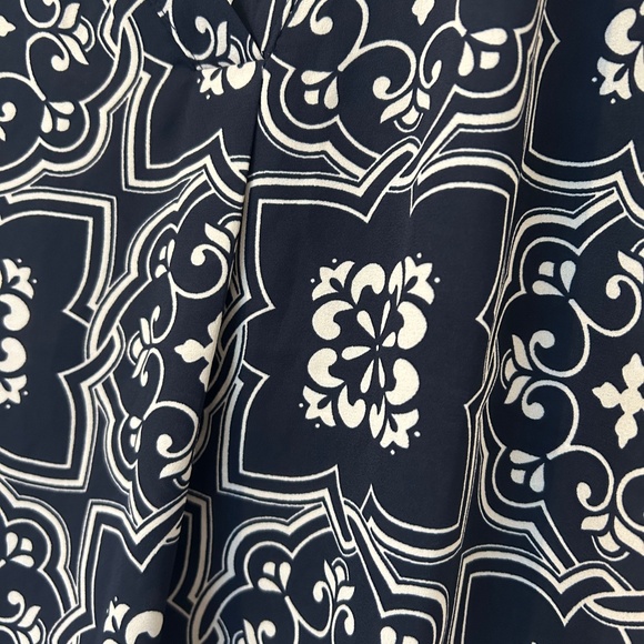 Ann Taylor Pullover Blouse - Picture 5 of 11